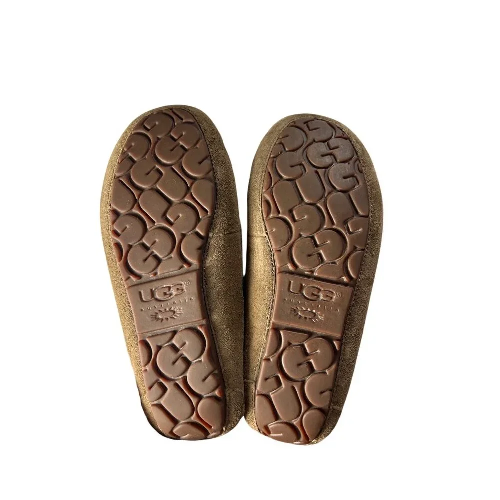 Ugg Womens Sz 6 Dakota Tan Suede Moccasin Slippers With Shearling Lining - Picture 7 of 7